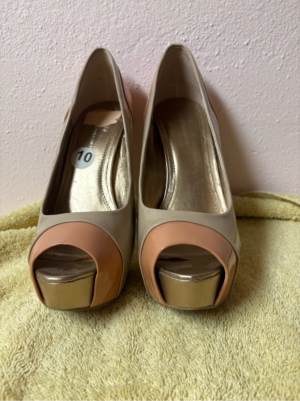 BCBGeneration Colorblock Patent Peep Toe Platform Heels Size 10
